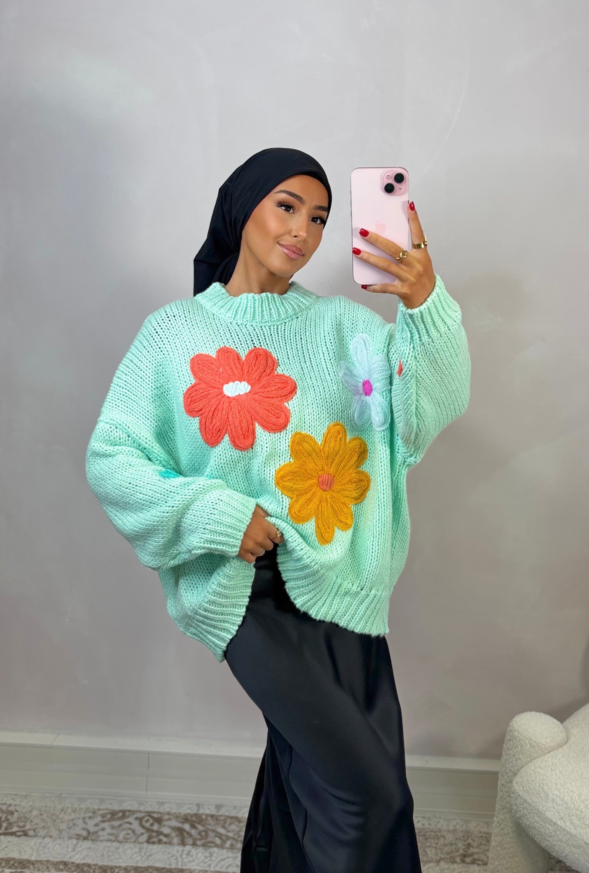 Embroidered sweater - FLORA