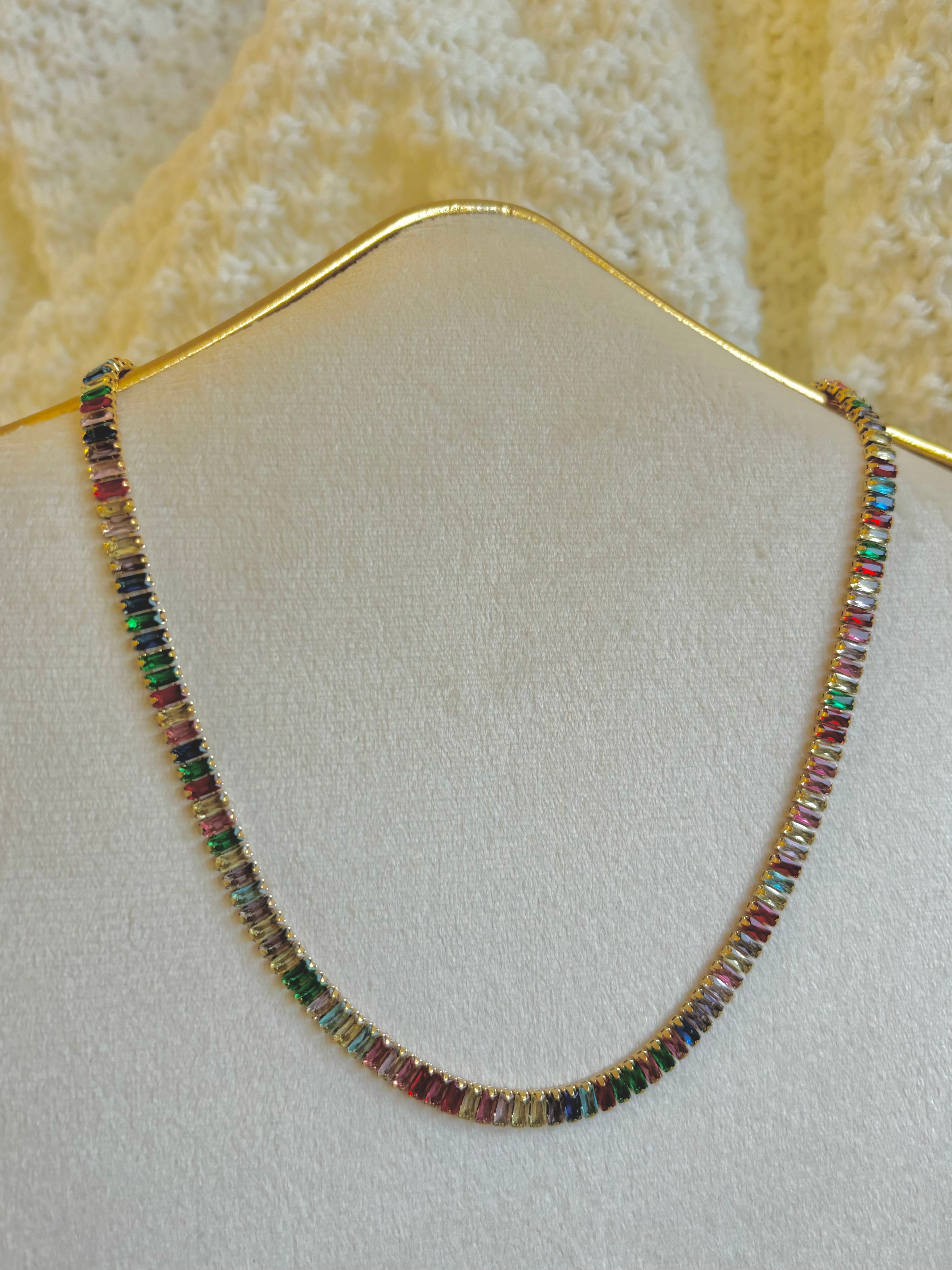 Collier or ras de cou - SAFIR