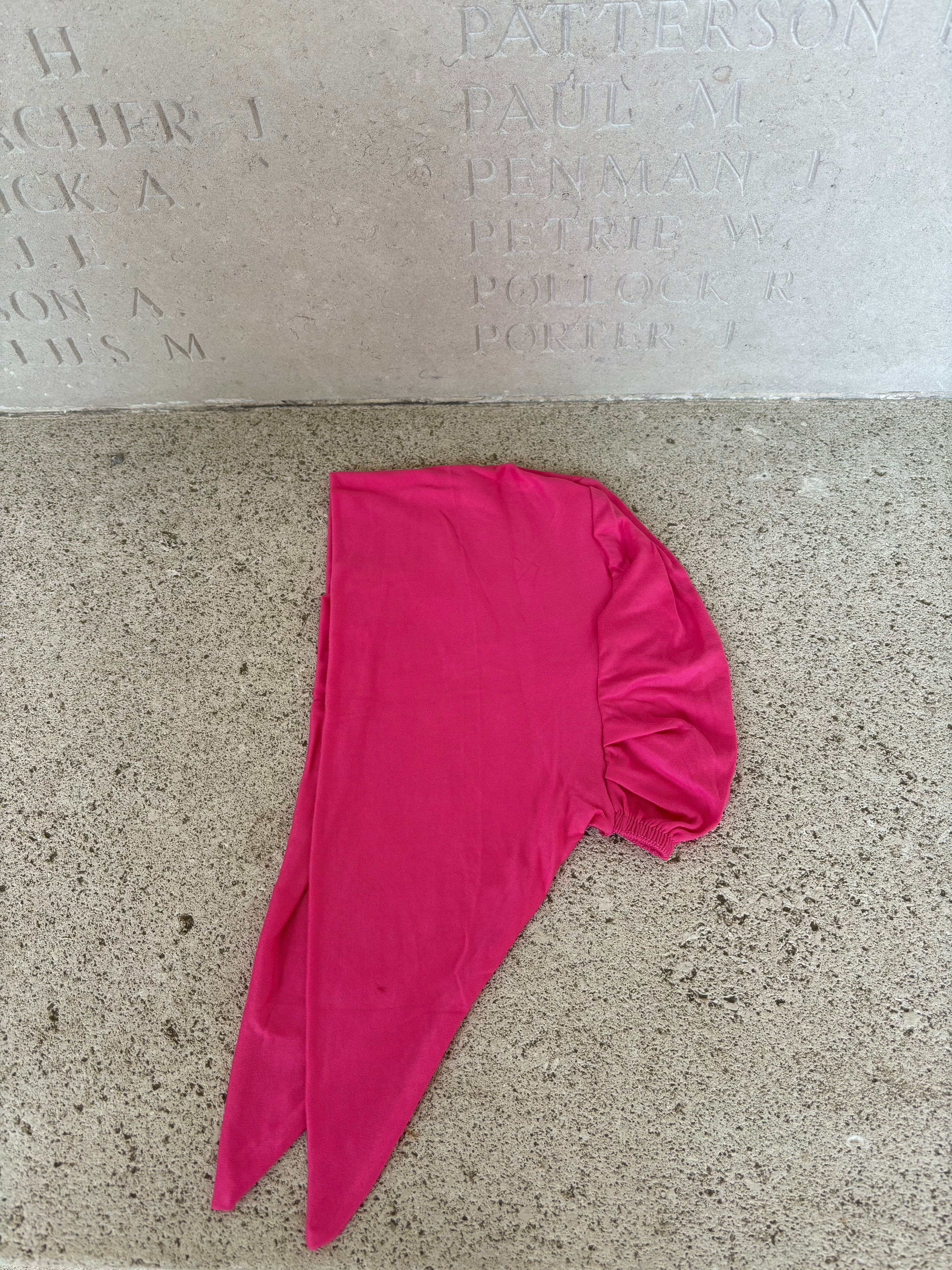 Fuchsia tie-on hat