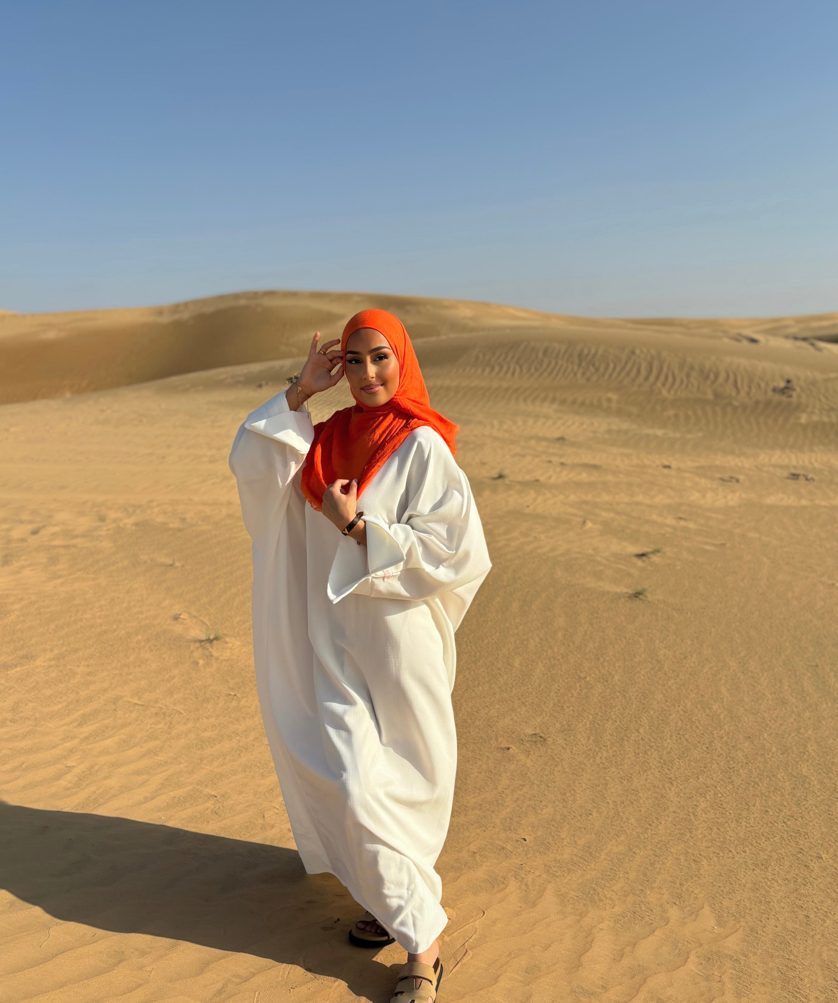 Abaya lin LIN’S B - White