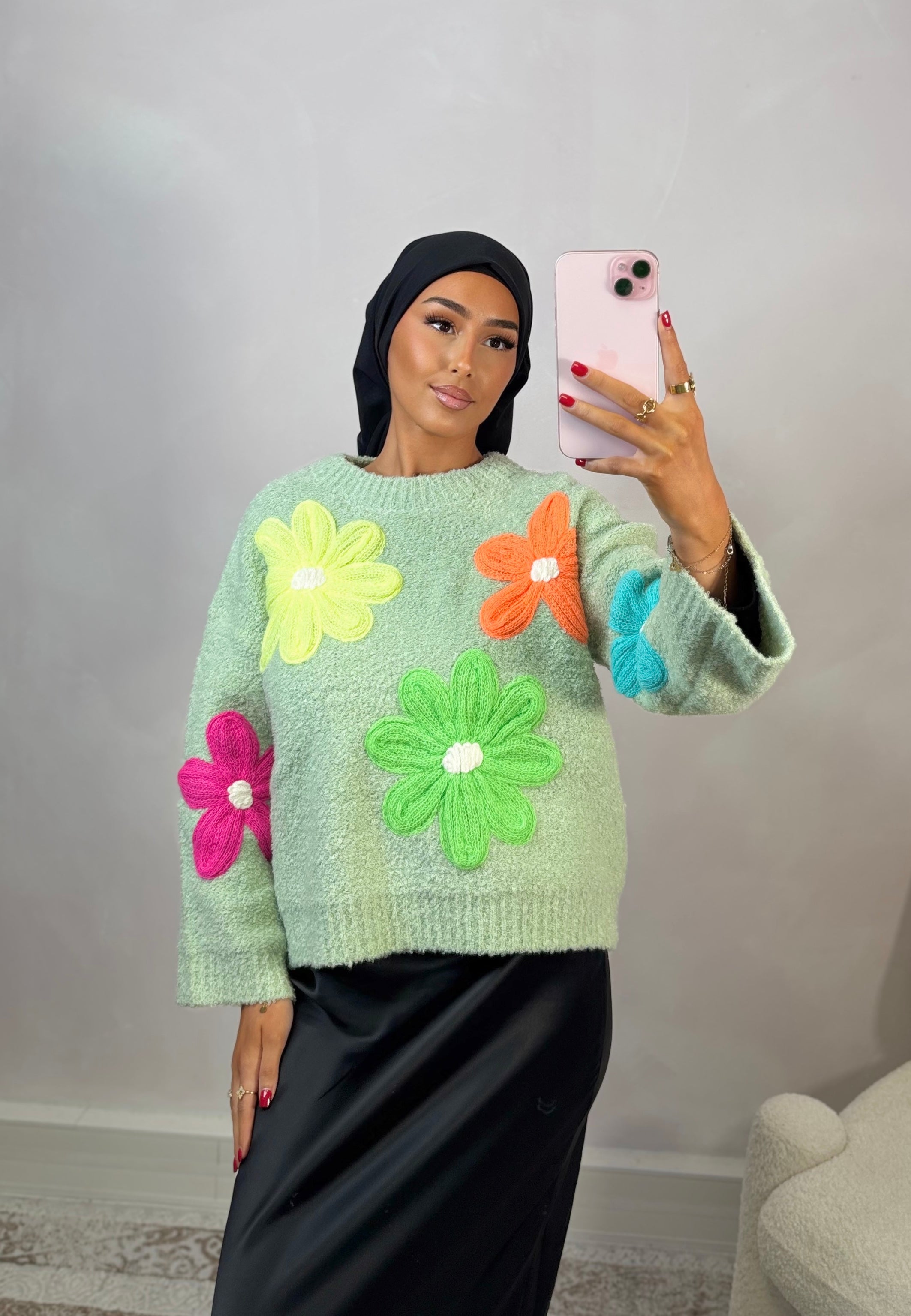 Embroidered TED sweater - water green