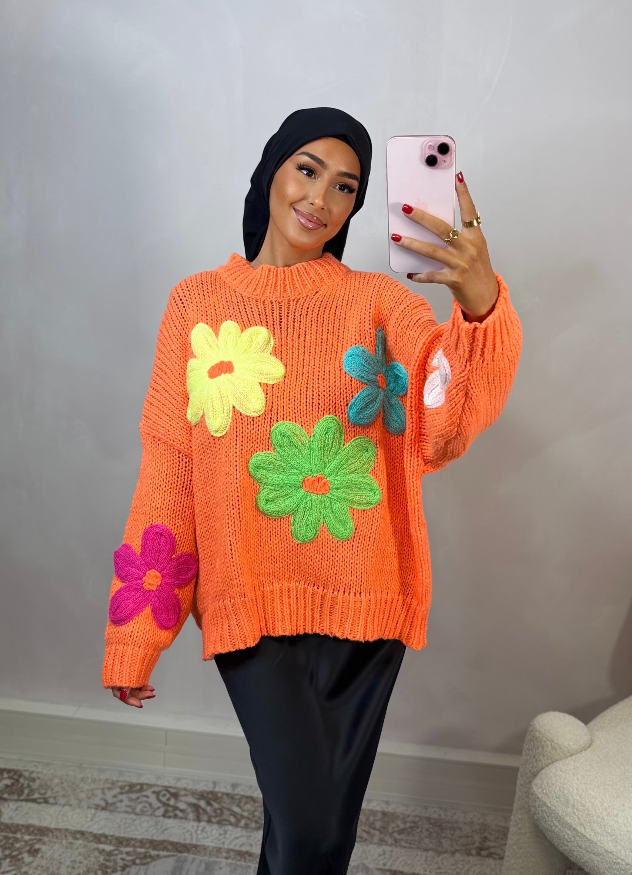 Embroidered sweater - FLORA